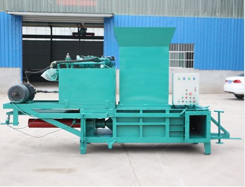 青儲碎料打包機與無線體溫監(jiān)測器 現(xiàn)代農(nóng)牧業(yè)中的科技革新